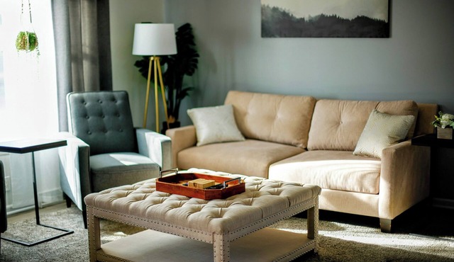 New, Relaxing, 3 mins to Missouri Valley College!