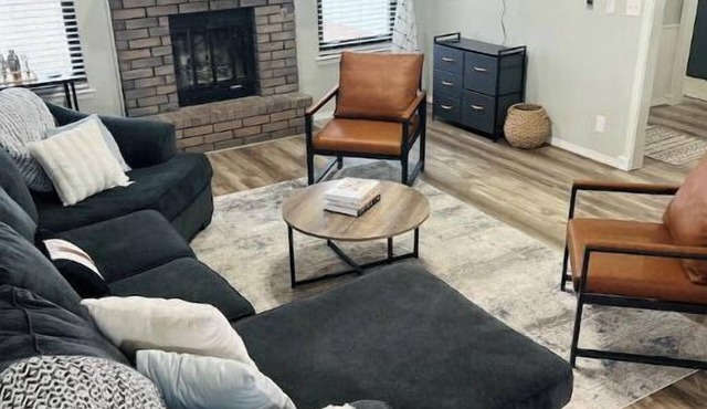 New Remodel 3BD/2Bath Weekly/Monthly Discounts available