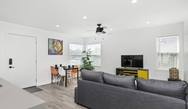 New Remodeled Affordable 1bedroom 1 bath full kitchen near SFO and Caltrain