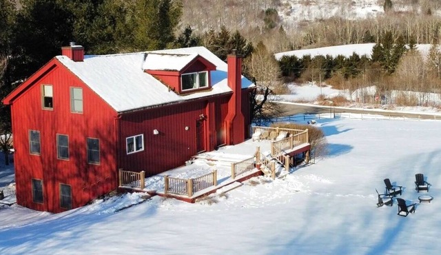 NEW Remodeled Farmhouse with Pond & Views