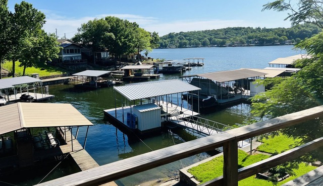 NEW! Remodeled Lakefront Property w/private dock—7MM Gravois Arm