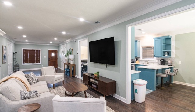 New! Remodeled Open Concept Home near Love Field, Oak Lawn, Medical District with Private Entry Gate