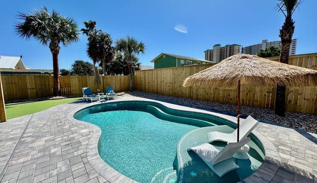 New Reno! Optional htd private Pool! Close to Bch! Pet Friendly! Putting green!