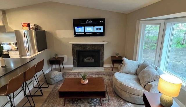 New Renovated-4BR-King Beds in Savage/Home Theatre