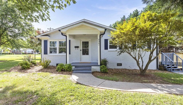 New! Renovated and 12 minutes to South End CLT!
