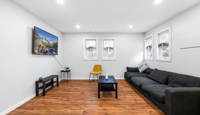 New Renovated Home With Jacuzzi