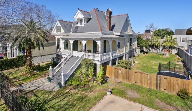 New Renovation Gated Uptown 3BR/4 Full Private Baths 1 block to Magazine St