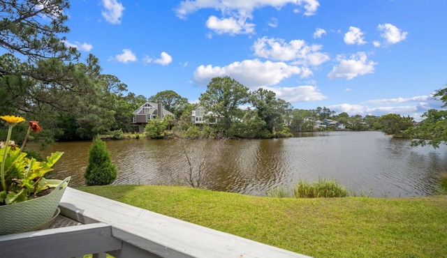 New Rental, Lake Home, Newly Renovated, Golf Cart Included , two king master suites