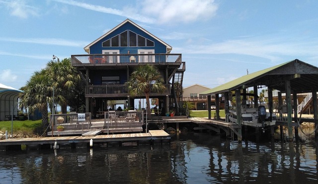 New rental on the main canal