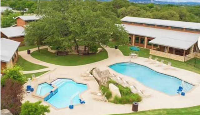 NEW! Resort and Cozy Cottage
