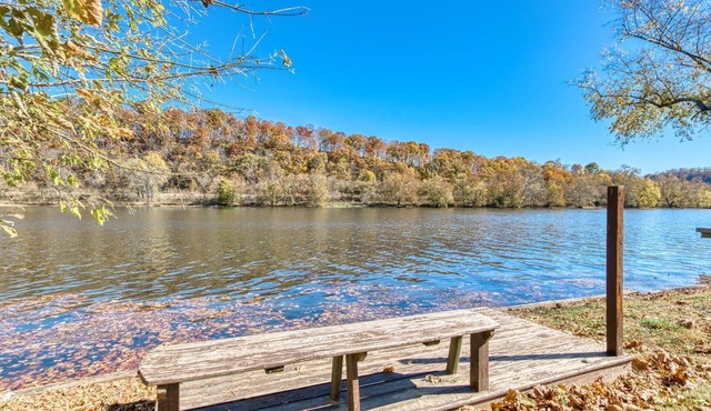 New River 3BR - Fishing, Kayaking, Hot tub, VT Game Weekends