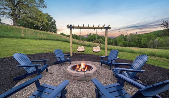 New River Gorge/Endless Wall Trail/HotTub/Outdoor Games/Stargaze/Epic Sunsets