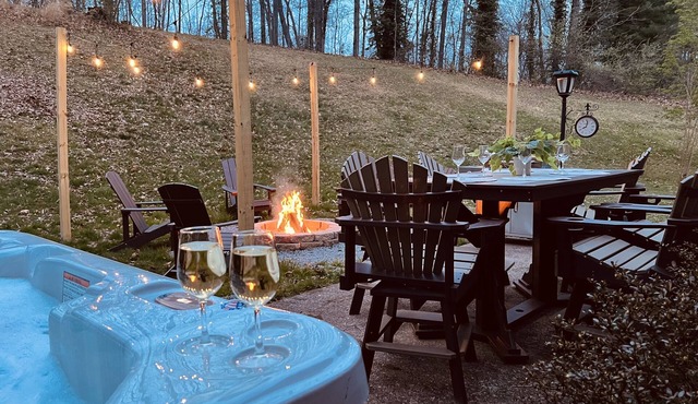 New River Gorge Oasis-Hot Tub- Game Room- Fire pit- Good Vibes