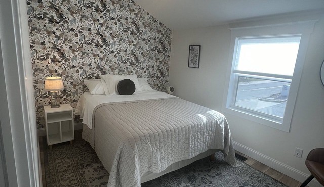 New River Retreat in the heart of Lawrenceburg, steps from casino & much more!