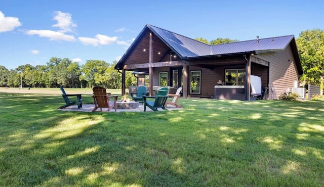 New! Riverfront Home, Sport Fishing Pond, Free Firewood