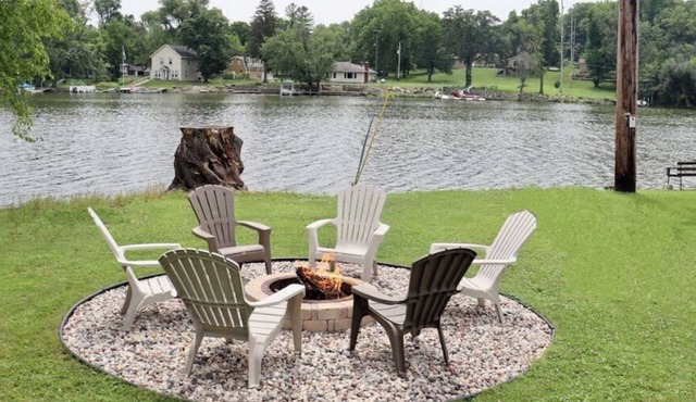 NEW! Rock River Escape ~Waterfront home W/Pier