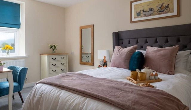 NEW Romantic, dog Friendly Hideaway, Snowdon Views