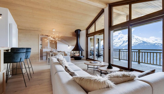 New rooftop with south balcony, parking and wifi