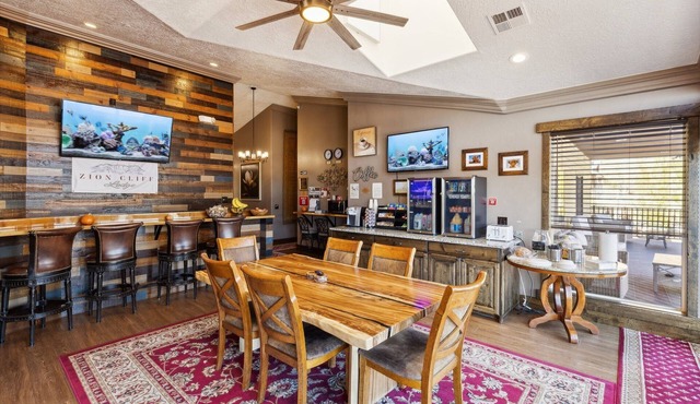 NEW! Room 12 - Gooseberry Mesa by Zion Cliff Lodge