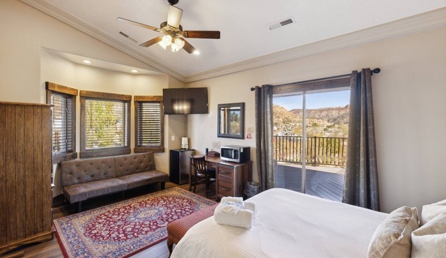 NEW! Room 22 - Vermillion Cliffs by Zion Cliff Lodge