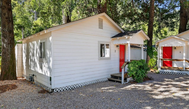 NEW! Rouge Cobb Mountain Hotel - Cabin 2