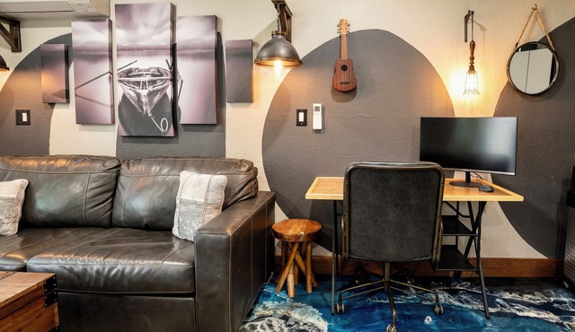 NEW! RusticLuxe — Fully Custom Boss Cabin at Turtle Bay