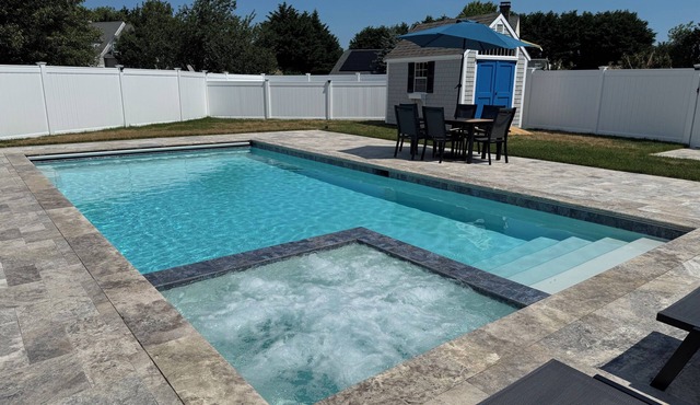 New Saltwater Heated Pool & Hot Tub -Less than 5 Minutes from Nauset Beach!