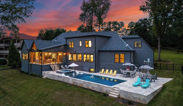 New Saltwater Pool + Spa, Views | Wilson Hideaway