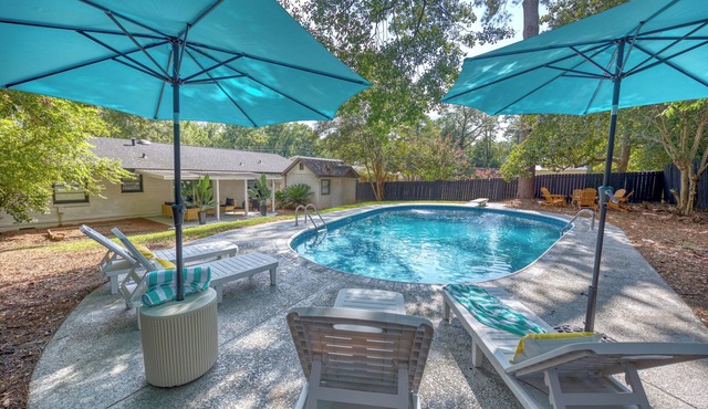 NEW! Savvy Oasis w/Pool, Sleeps 14 I 15 min to Fort Benning