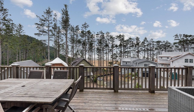 *NEW* Seabrook's Hidden Coast Hideaway, an oceanfront home!