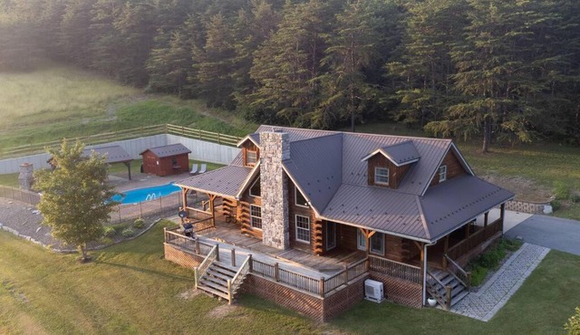NEW! Secluded Cabin with Views, Pool & Hot Tub