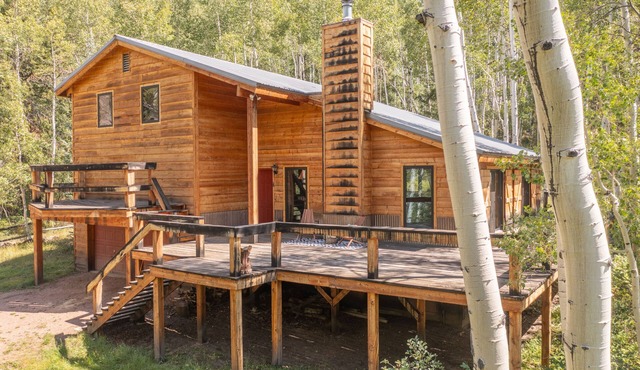 NEW! Secluded & Cozy Gold Creek Cabin Fire-pit/ATV & Hiking Trails/Gameroom