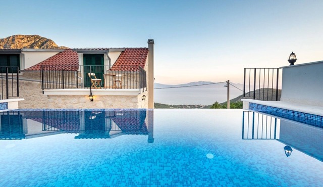 New SECLUDED holiday villa with spectacular sea view
