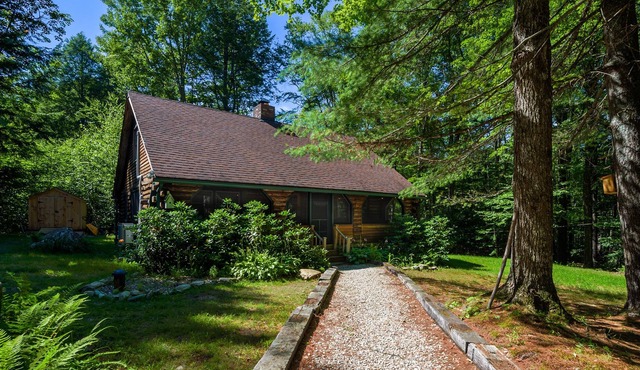 NEW! Secluded Log Cabin in the Mountains -- Minutes from Okemo