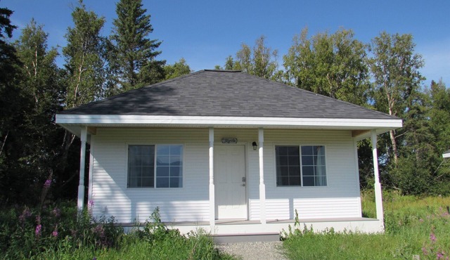 NEW Self contained- Beautiful Mt. View- Bungalow