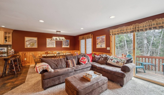 NEW! Showcase 3-Bedroom Townhouse with Pool by The Summit at Gore Mountain