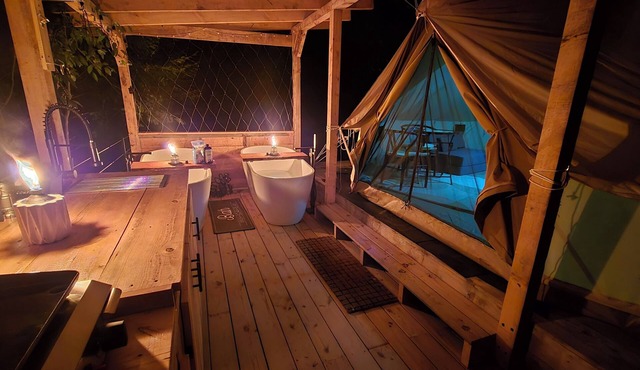 NEW! Site 3 at Coyote Hollow Park with private soaking tubs