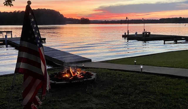 🚌NEW Skoolie on Lake Weiss | LAKE FRONT & Fishing 🎣