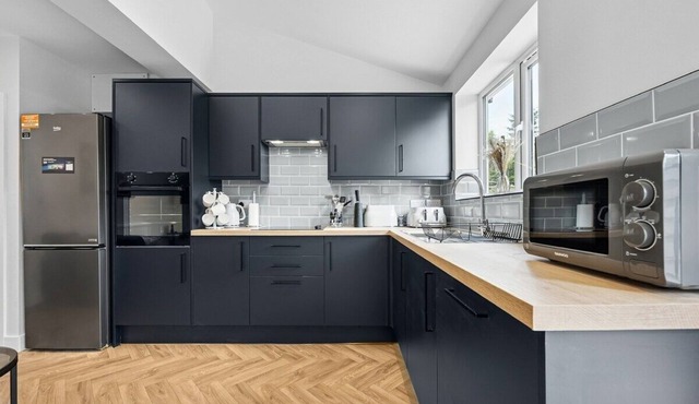 NEW! Sleek & Spacious, Driveway Parking