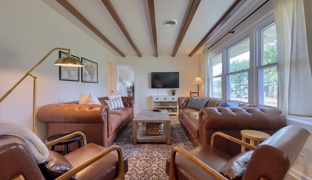 New! Sleeps 16! Across from Sight&Sound! Location!