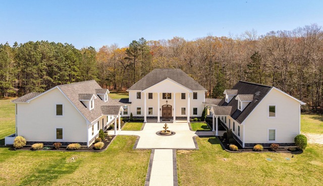 NEW! Sleeps 23 Mins to OCMD w/Gym-Game Room-Firepit