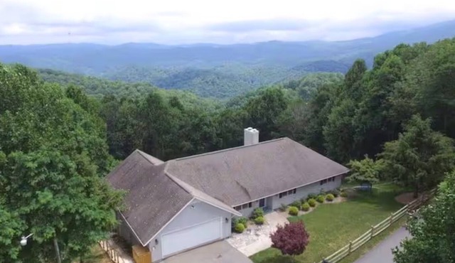 New - Sleeps 25, Beautiful Mtn. Views, Sunrises, Game Room