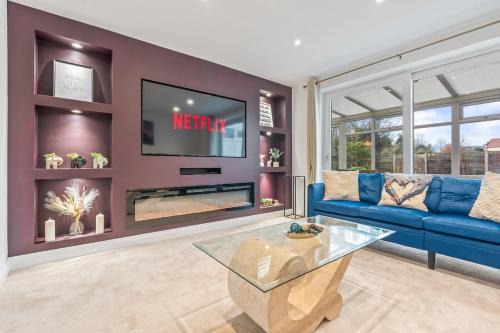 New! Sleeps 6-Free Parking-Long stays-Contractors