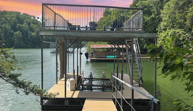 New! Slice of Paradise on Lake Lanier