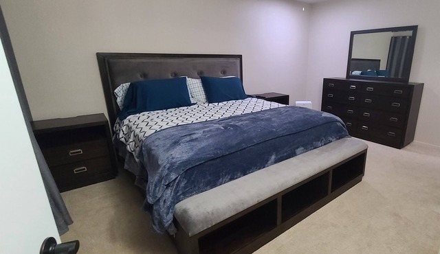 NEW Snowbird Friendly Townhouse in the Foothills with Private Patio