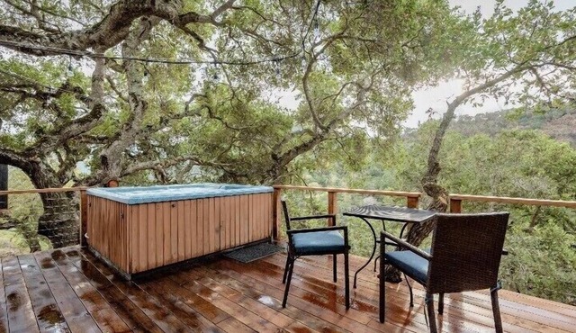 New! Soak in a Hot Tub at this Romantic Tree House Surrounded by Trees