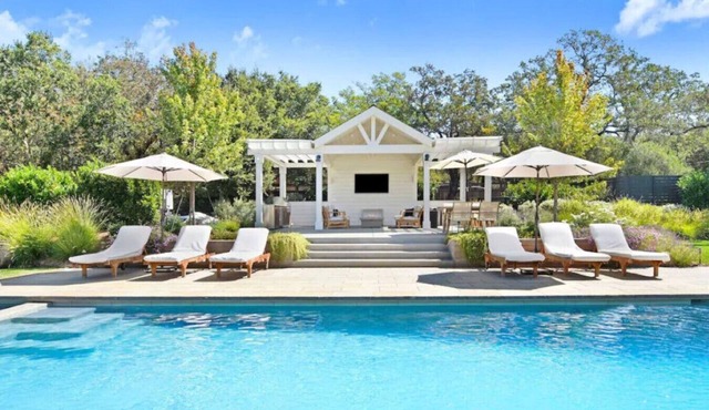 *New* Sonoma Family Retreat with 4 Bdms and Pool