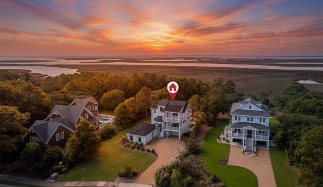 NEW Soundfront Home, Elevator, Hot Tub, BBQ, Golf, Renowned Currituck Club Access