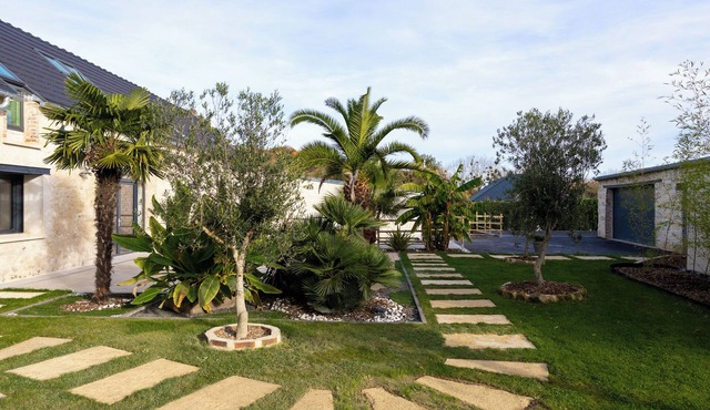 New spacious luxury Longère for 10 people. Billiards/Ping pong