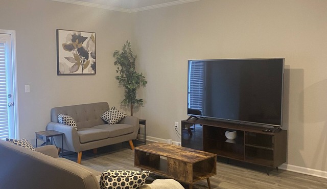 New Spacious 3 bedroom 2.5 bath town house near the Airport